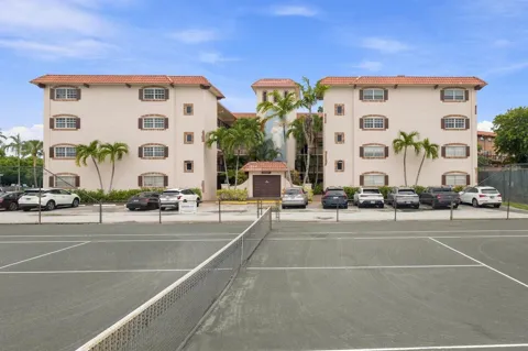 610 TENNIS CLUB DRIVE #305