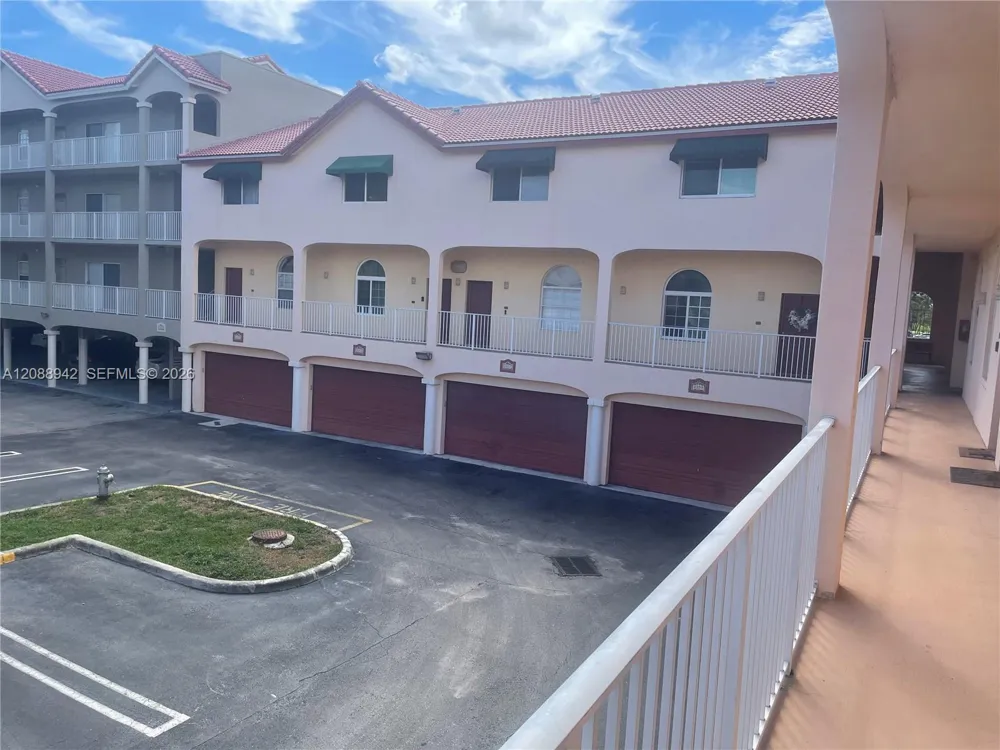 2447 NE 14th St #510 Pompano Beach, FL 33062