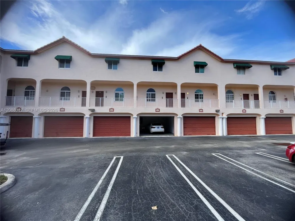 2447 NE 14th St #510 Pompano Beach, FL 33062