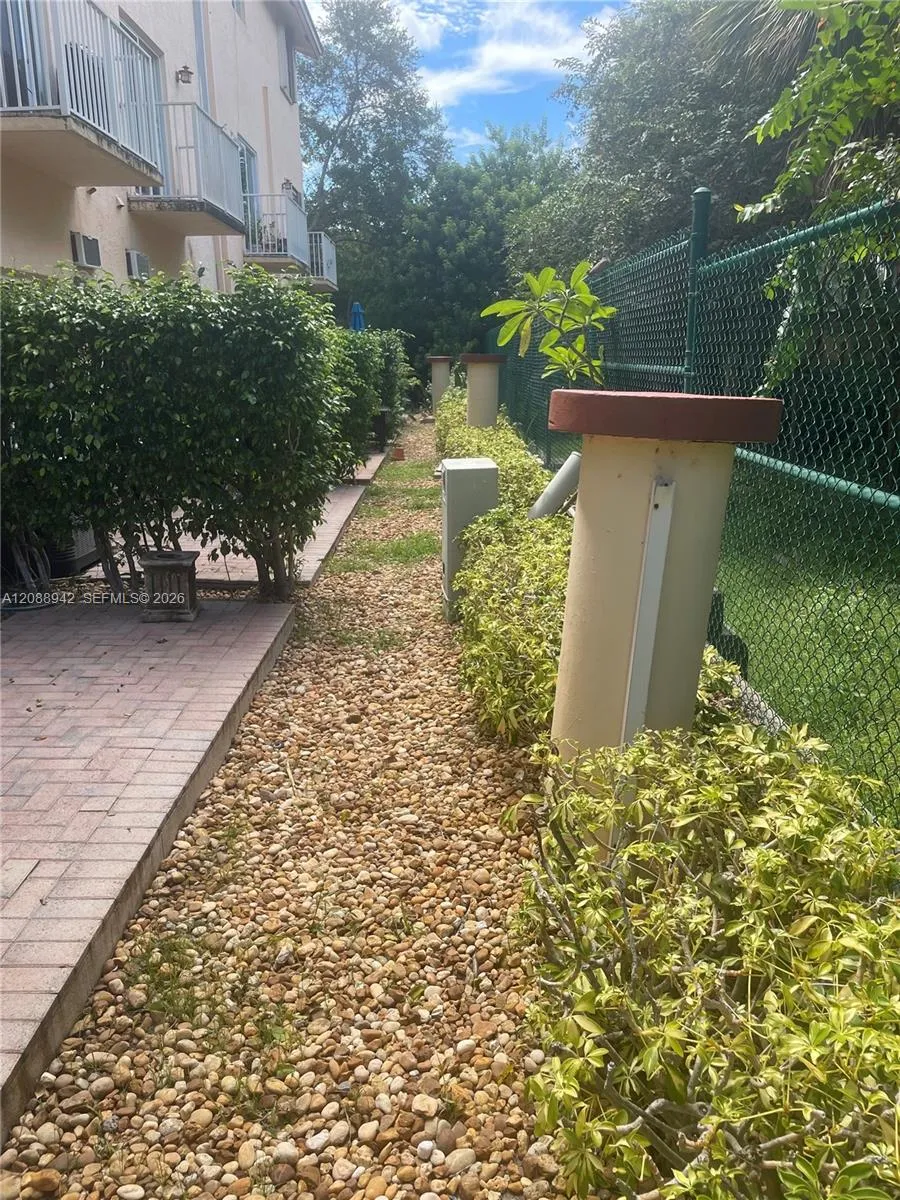 2447 NE 14th St #510 Pompano Beach, FL 33062