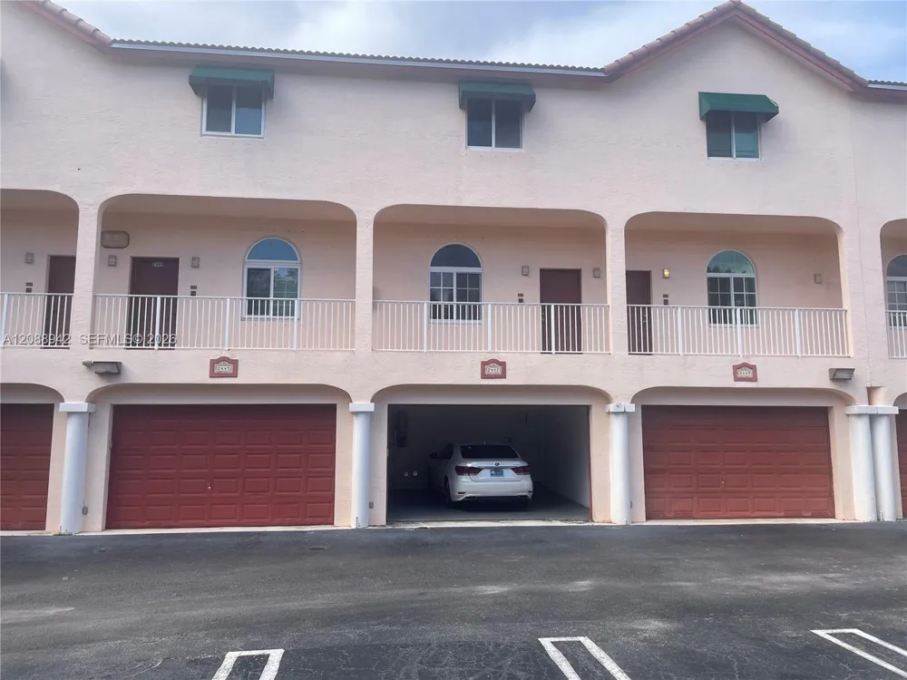 2447 NE 14th St #510 Pompano Beach, FL 33062