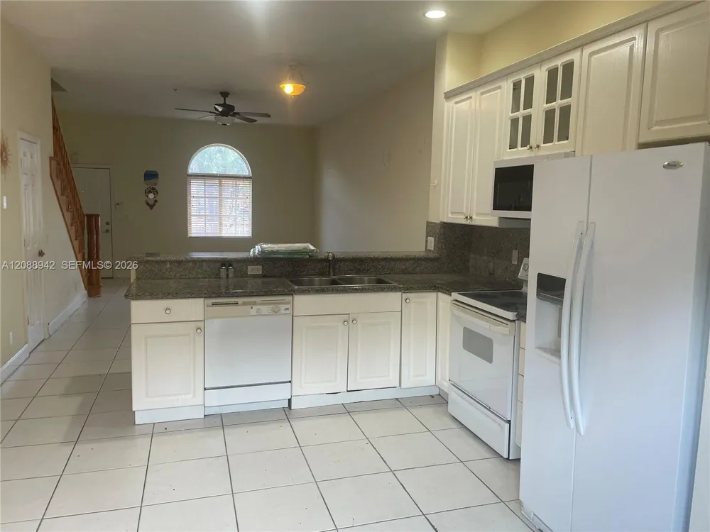 2447 NE 14th St #510 Pompano Beach, FL 33062