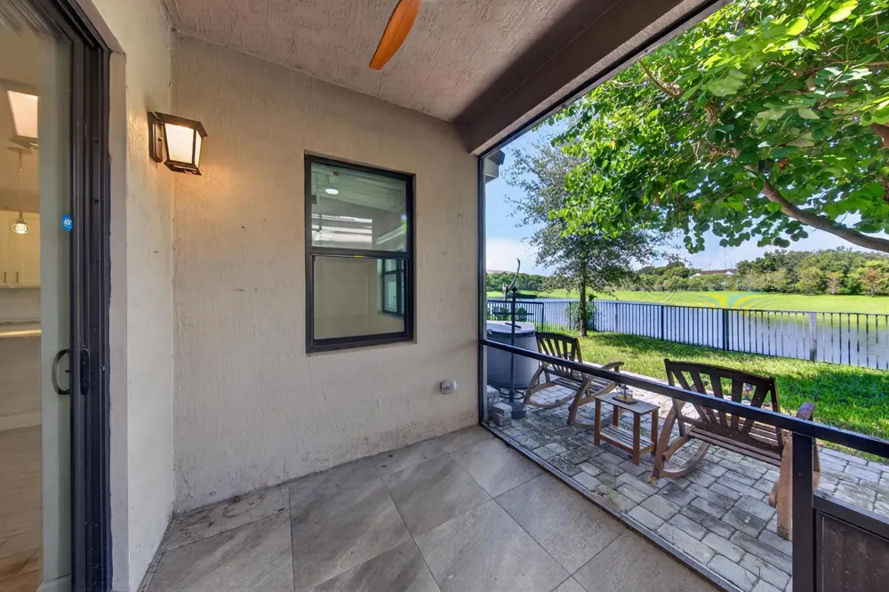 295 NW 33RD LANE Pompano Beach, FL 33069