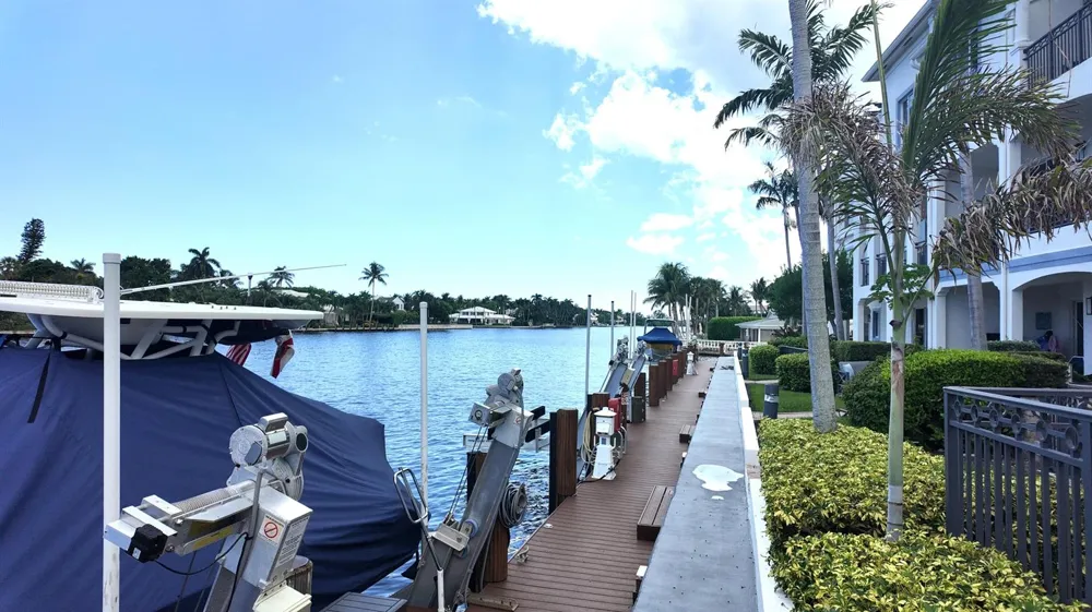 3038 WATERSIDE CIRCLE Boynton Beach, FL 33435
