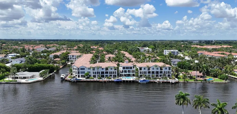 3038 WATERSIDE CIRCLE Boynton Beach, FL 33435