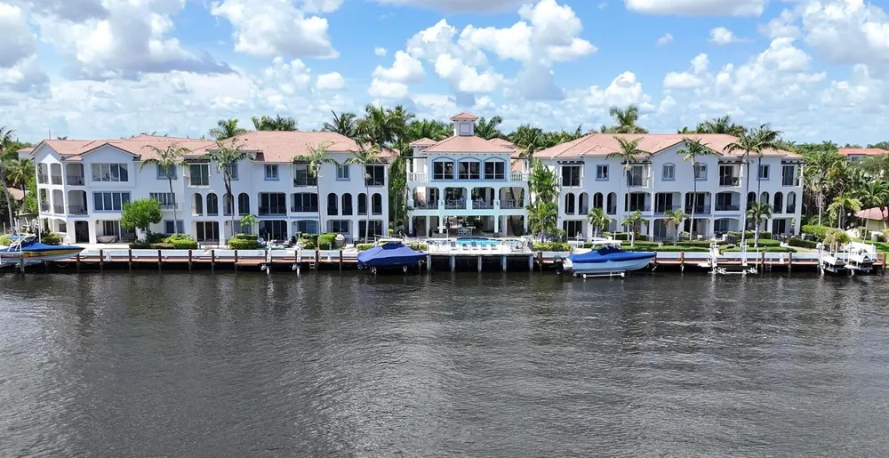 3038 WATERSIDE CIRCLE Boynton Beach, FL 33435
