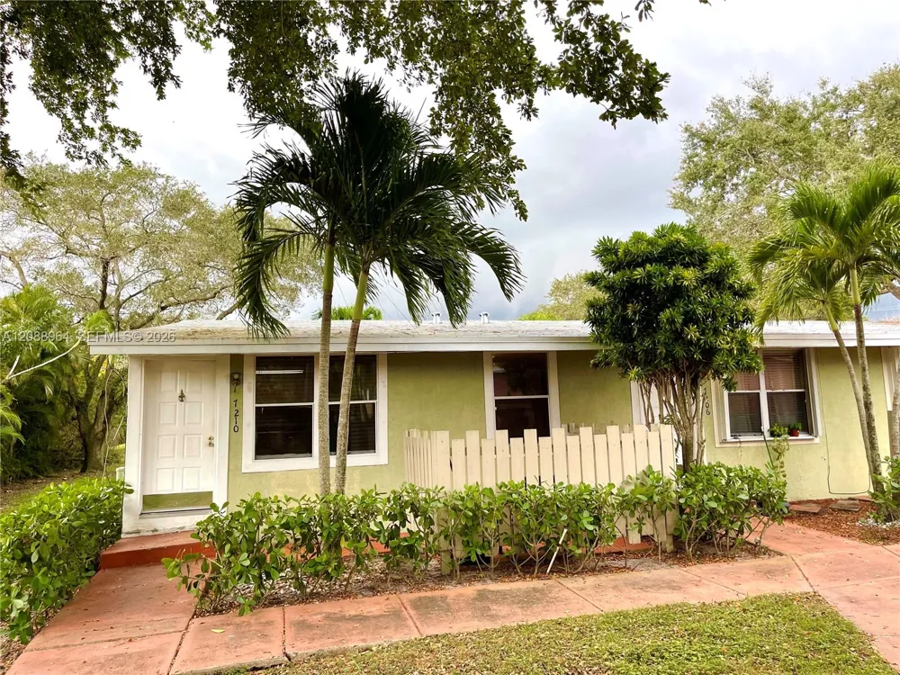 7210 Southgate Blvd #7210 Tamarac, FL 33321