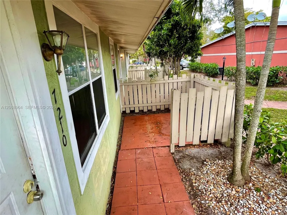 7210 Southgate Blvd #7210 Tamarac, FL 33321