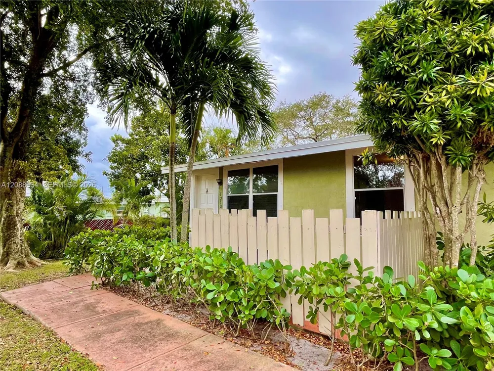7210 Southgate Blvd #7210 Tamarac, FL 33321