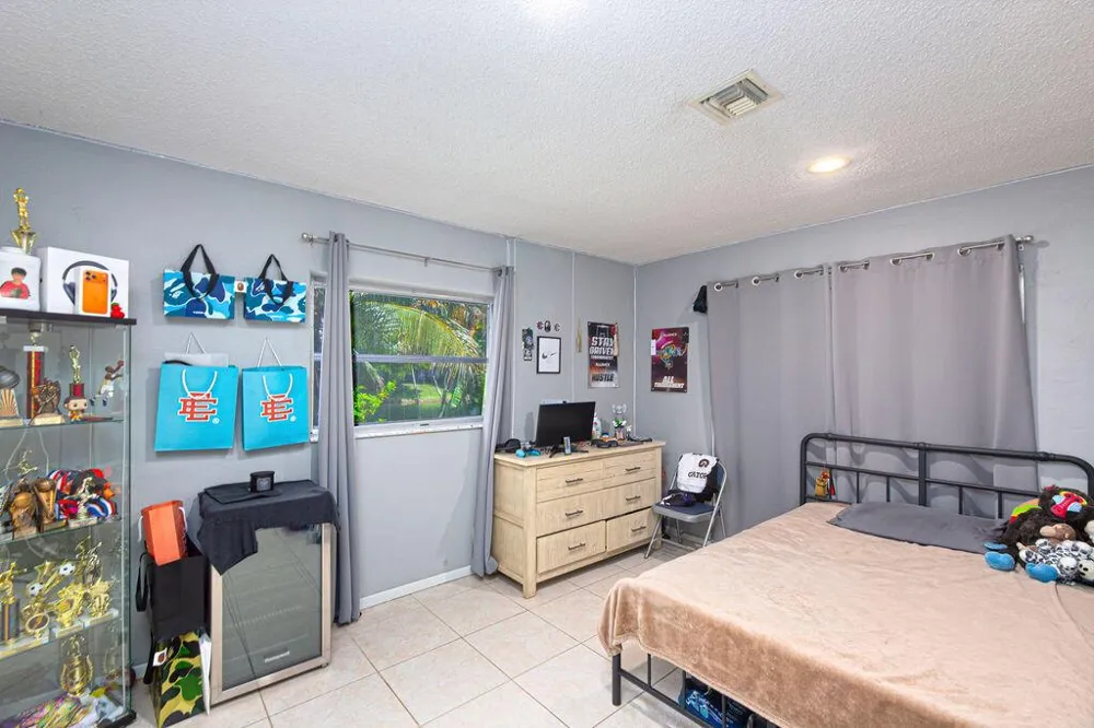9411 NW 74TH PLACE Tamarac, FL 33321