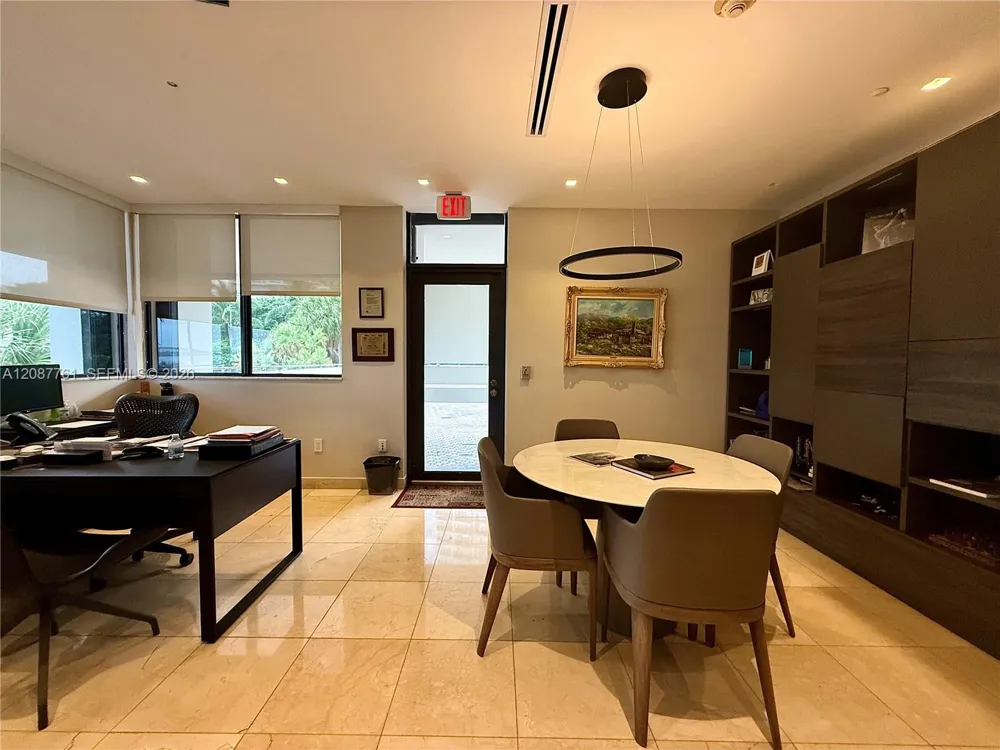 2333 Brickell Ave #D1 Miami, FL 33129