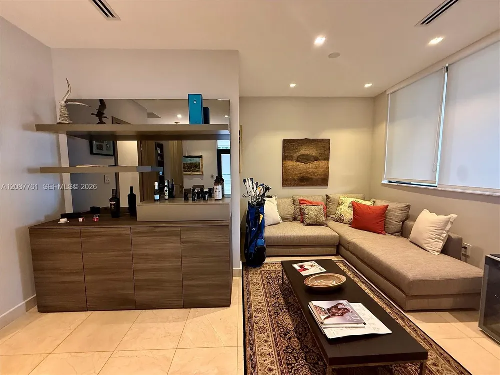 2333 Brickell Ave #D1 Miami, FL 33129