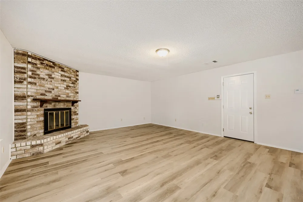 3332 Chalmette Court Forest Hill, TX 76140