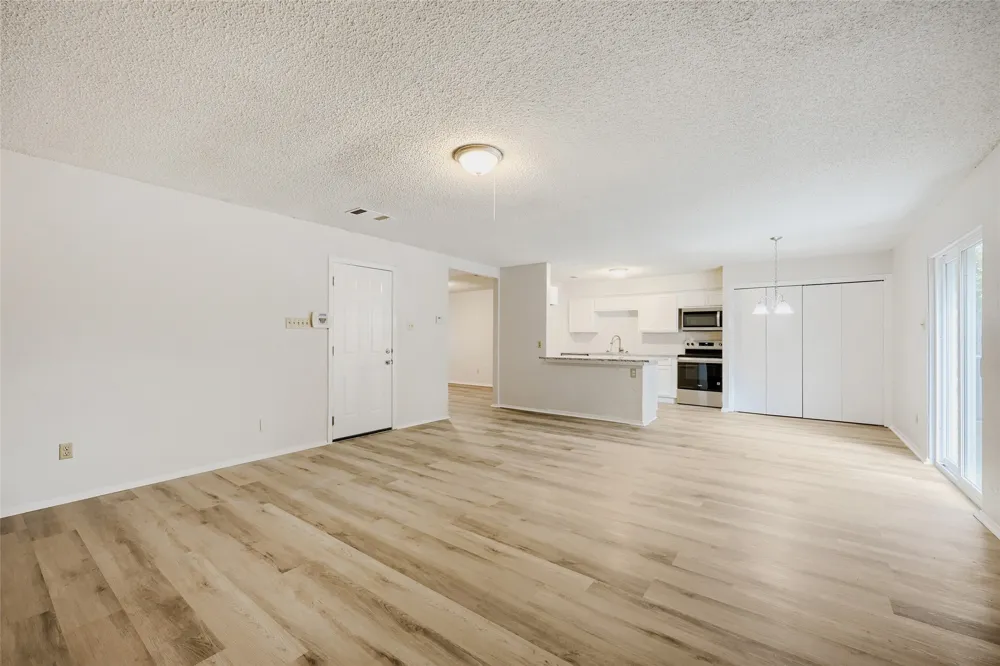 3332 Chalmette Court Forest Hill, TX 76140