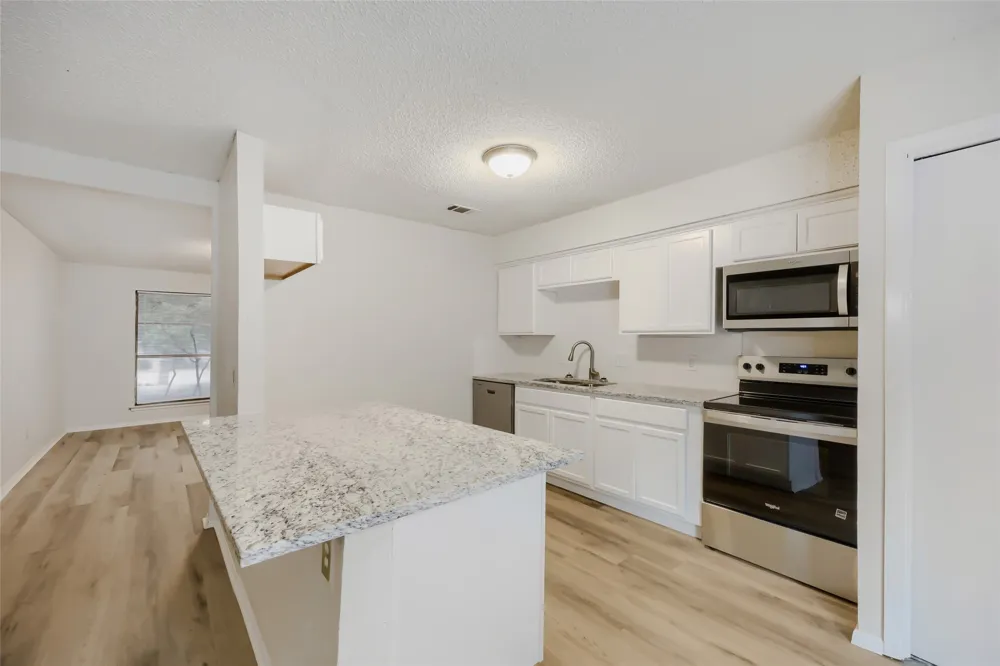 3332 Chalmette Court Forest Hill, TX 76140