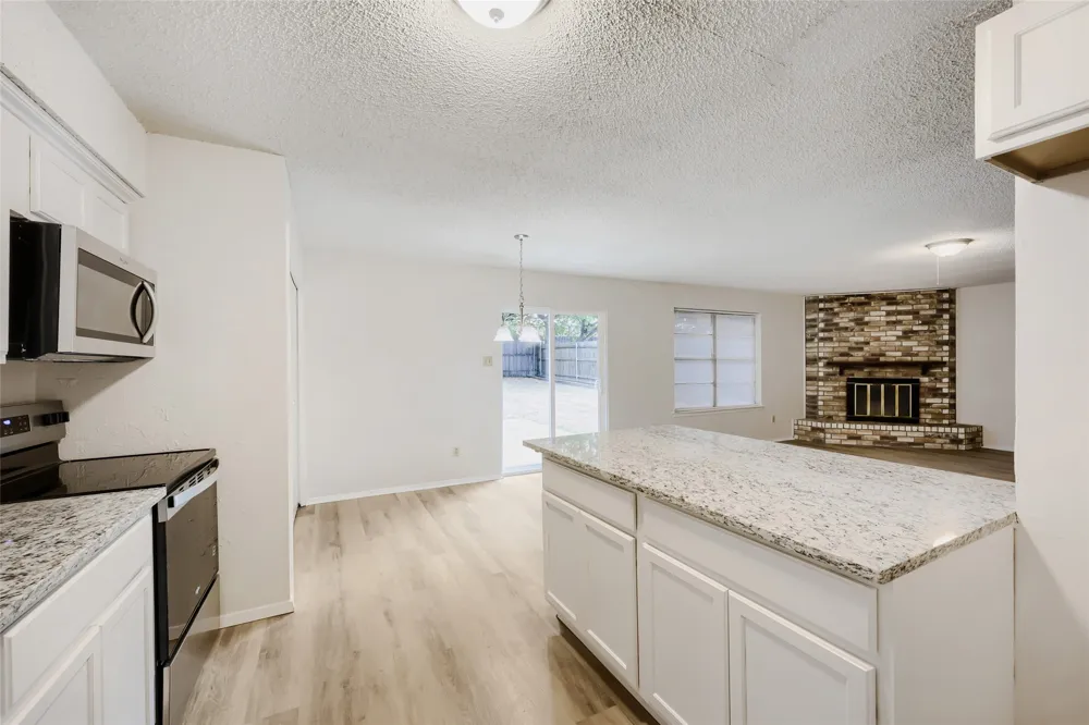 3332 Chalmette Court Forest Hill, TX 76140