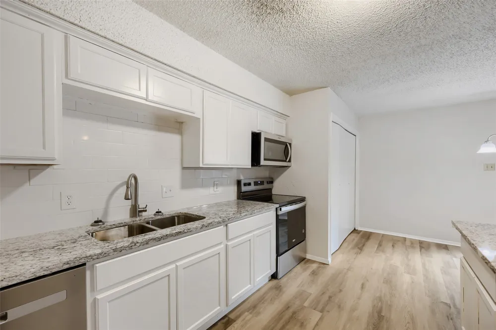 3332 Chalmette Court Forest Hill, TX 76140