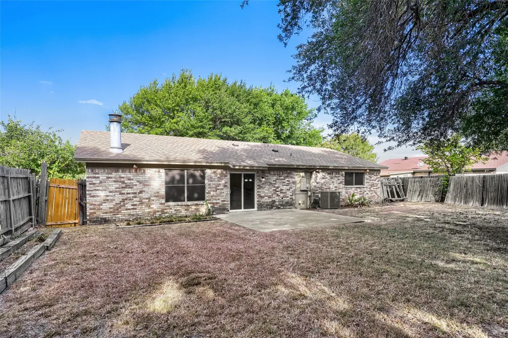 3332 Chalmette Court Forest Hill, TX 76140