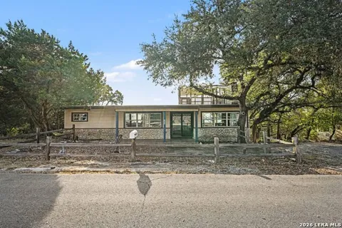 820 Hill Top Dr
