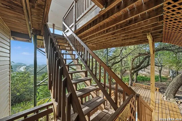 820 Hill Top Dr Canyon Lake, TX 78133