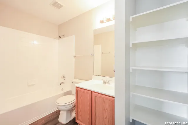 10123 Fourwind San Antonio, TX 78245