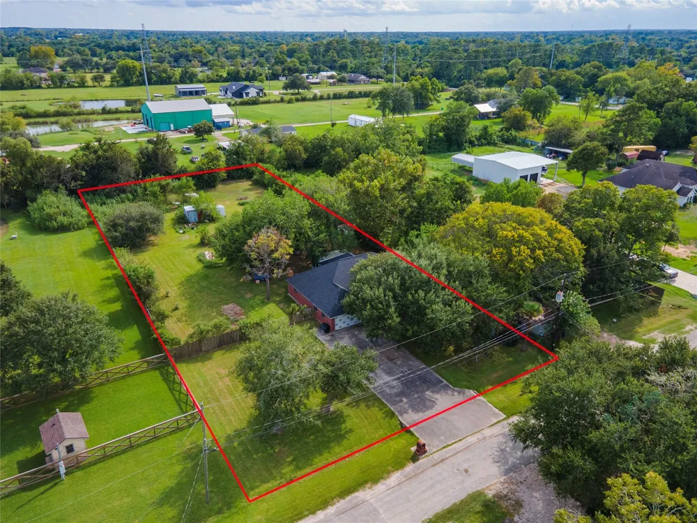 13505 Anne Lane Santa Fe, TX 77510