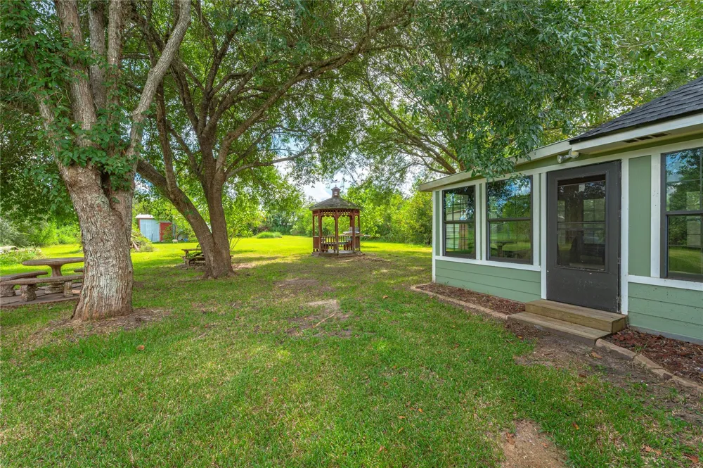 13505 Anne Lane Santa Fe, TX 77510