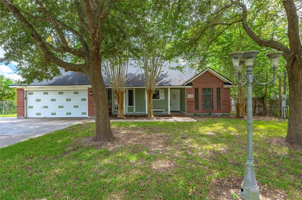13505 Anne Lane Santa Fe, TX 77510