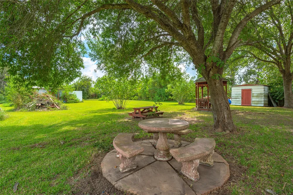 13505 Anne Lane Santa Fe, TX 77510