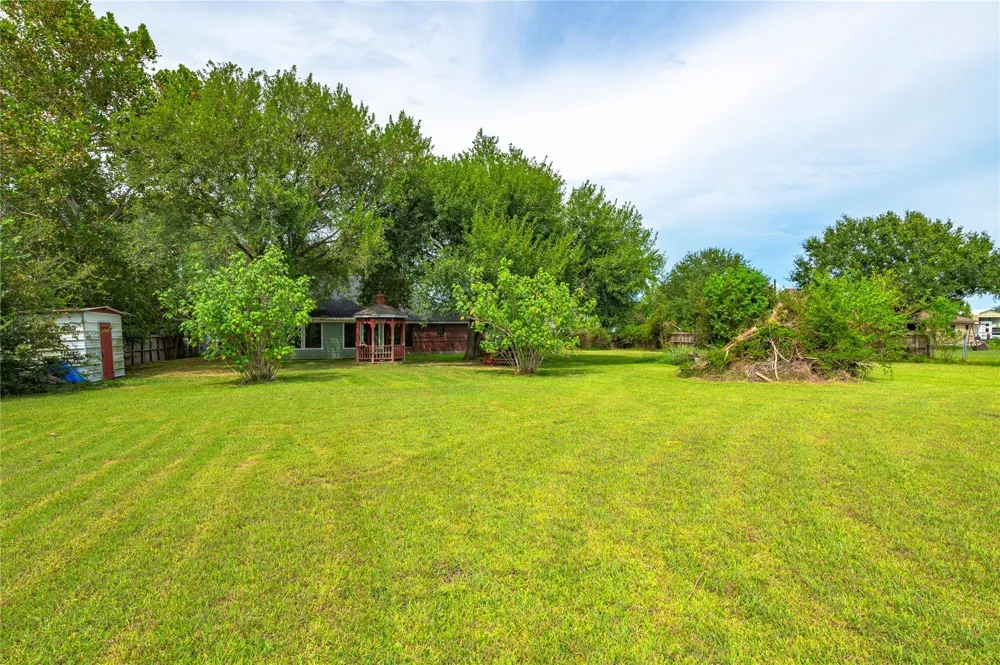 13505 Anne Lane Santa Fe, TX 77510