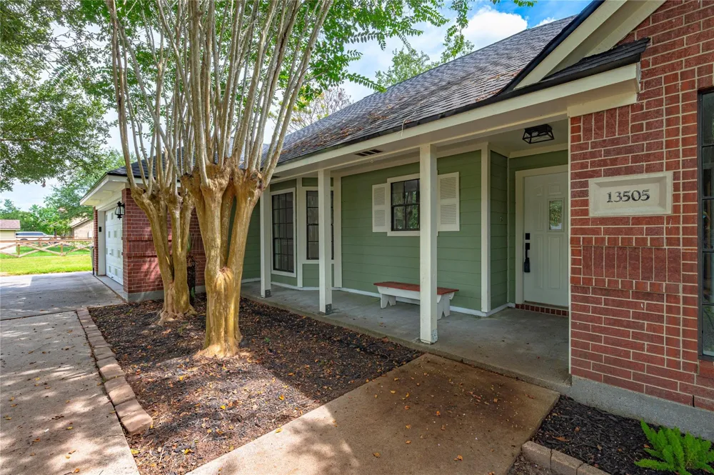 13505 Anne Lane Santa Fe, TX 77510