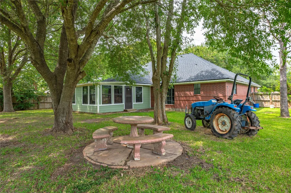 13505 Anne Lane Santa Fe, TX 77510