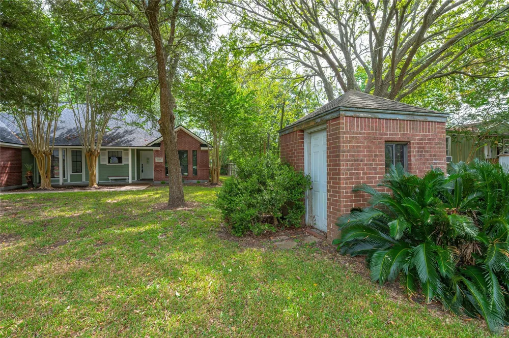 13505 Anne Lane Santa Fe, TX 77510