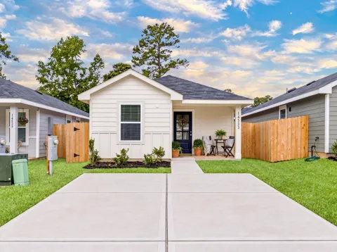 14533 William Trails