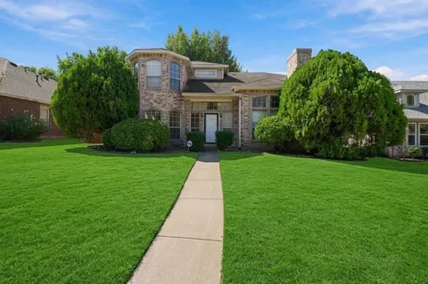 828 Twin Creek Drive