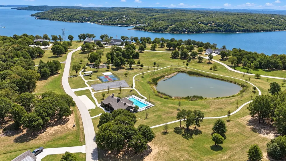 213 Patriot Pointe Road Eufaula, OK 74432