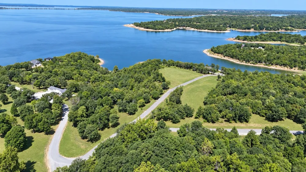 213 Patriot Pointe Road Eufaula, OK 74432