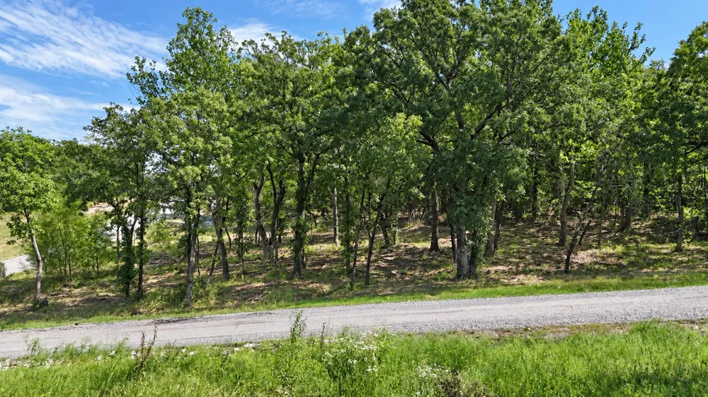 213 Patriot Pointe Road Eufaula, OK 74432