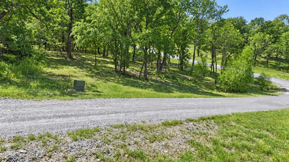 213 Patriot Pointe Road Eufaula, OK 74432