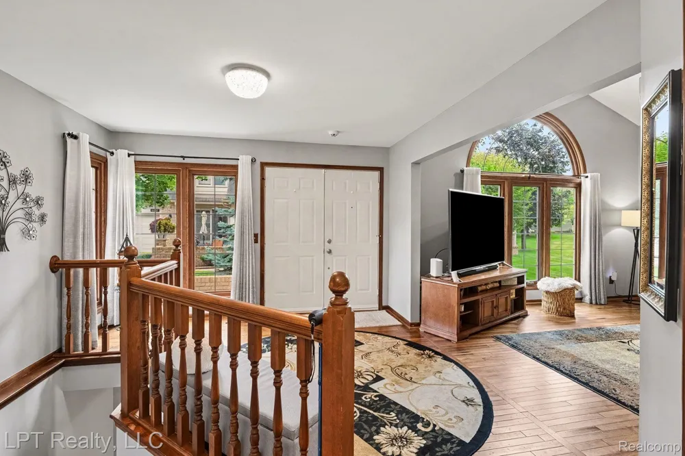 16893 Boulder Way Macomb Township, MI 48042