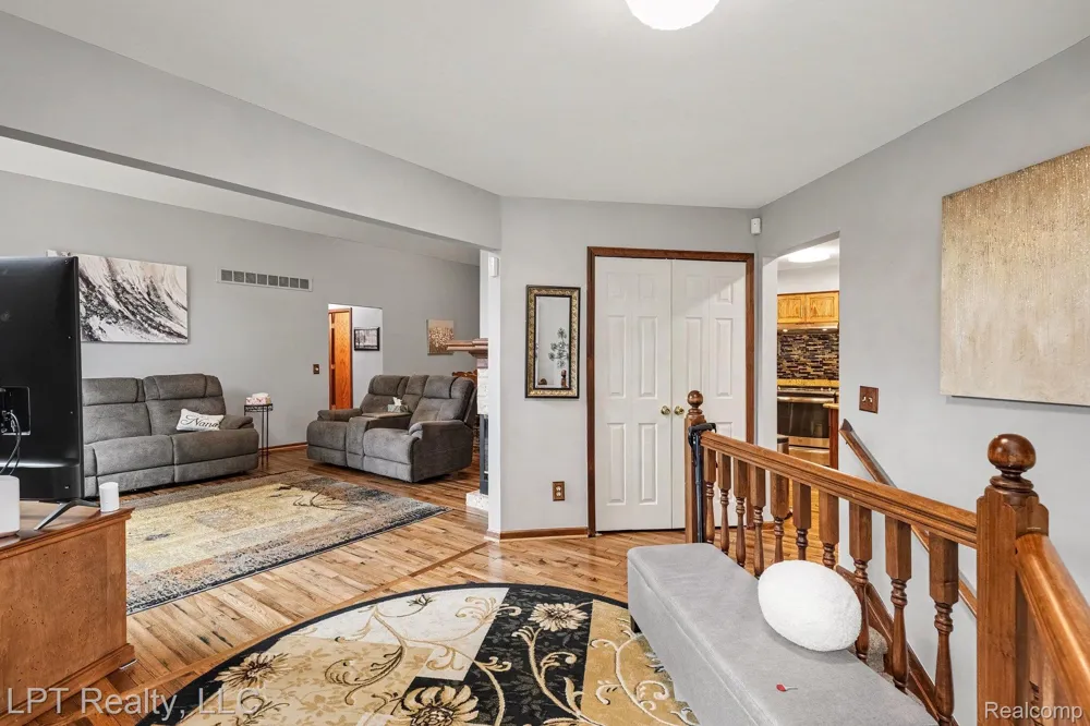16893 Boulder Way Macomb Township, MI 48042