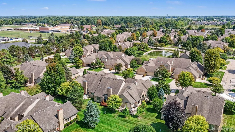 16893 Boulder Way Macomb Township, MI 48042