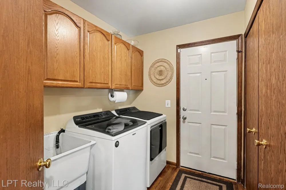16893 Boulder Way Macomb Township, MI 48042