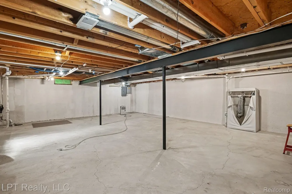 16893 Boulder Way Macomb Township, MI 48042