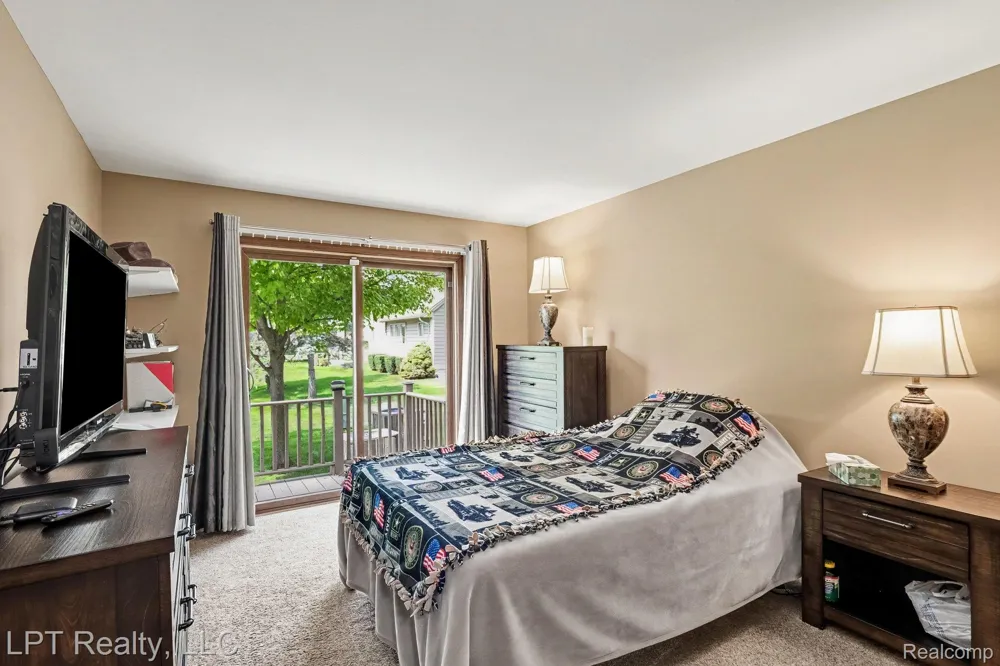 16893 Boulder Way Macomb Township, MI 48042