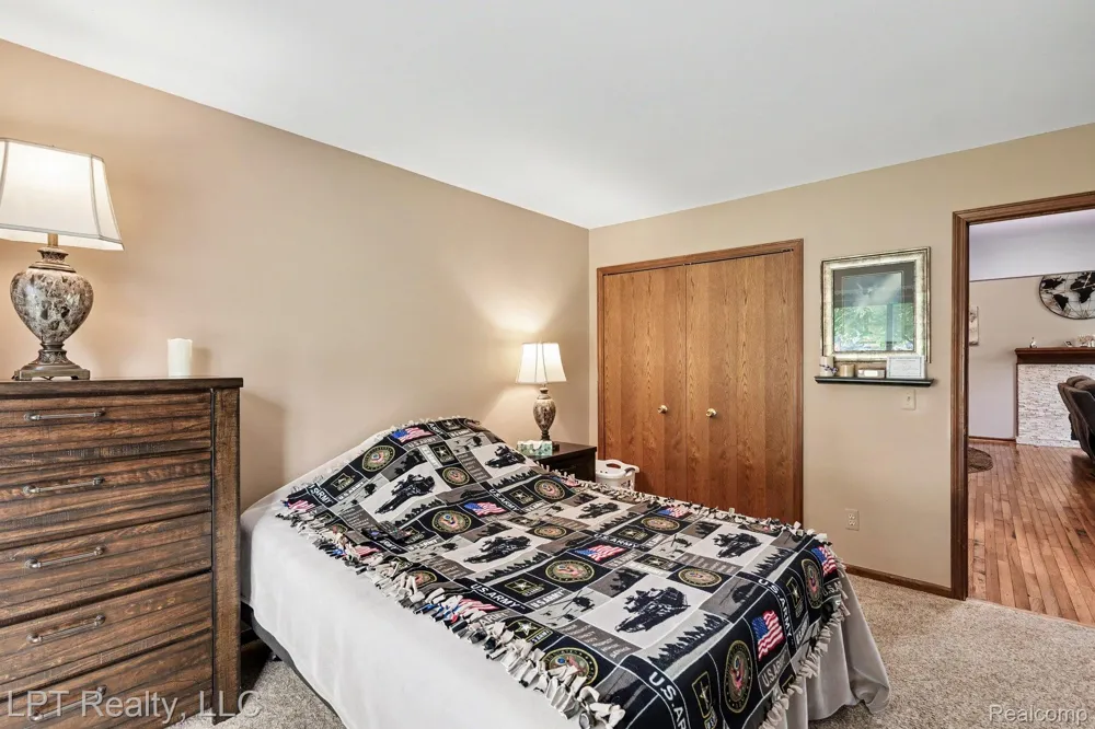16893 Boulder Way Macomb Township, MI 48042