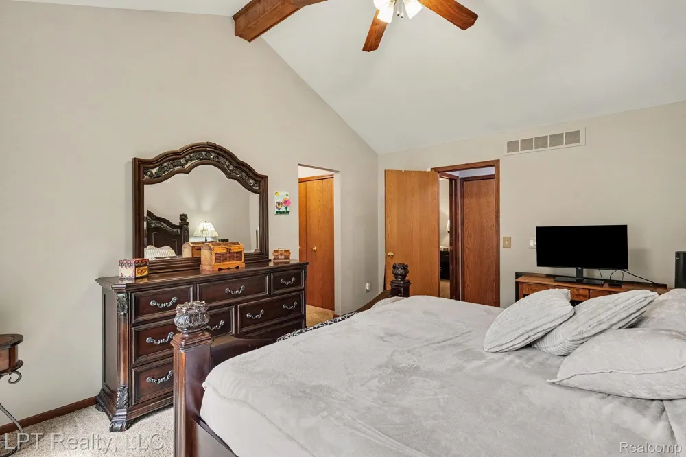 16893 Boulder Way Macomb Township, MI 48042