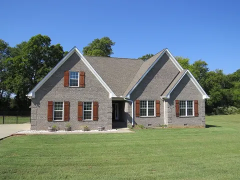 135 Stonecreek Dr