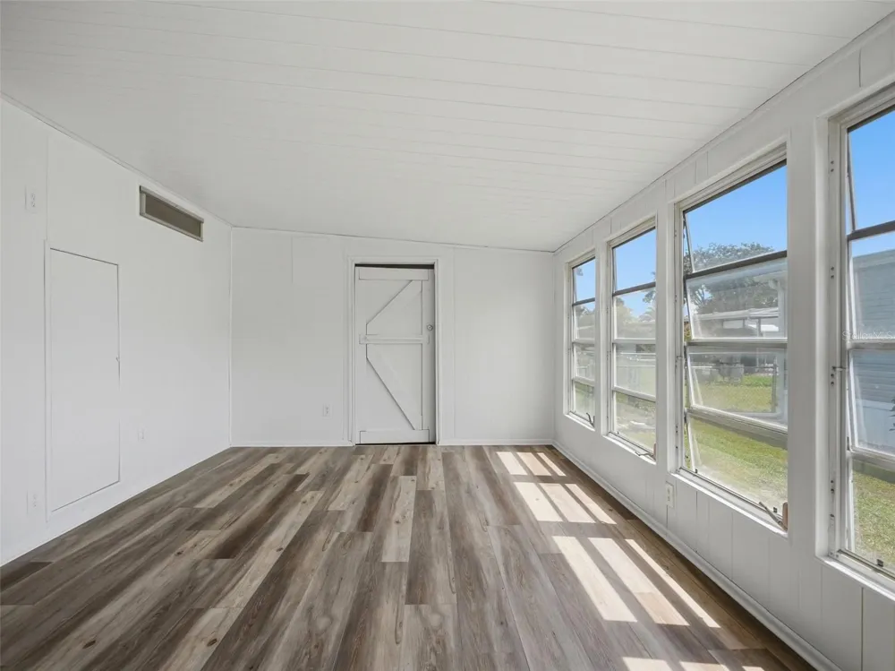 8180 MODENA AVENUE Brooksville, FL 34613