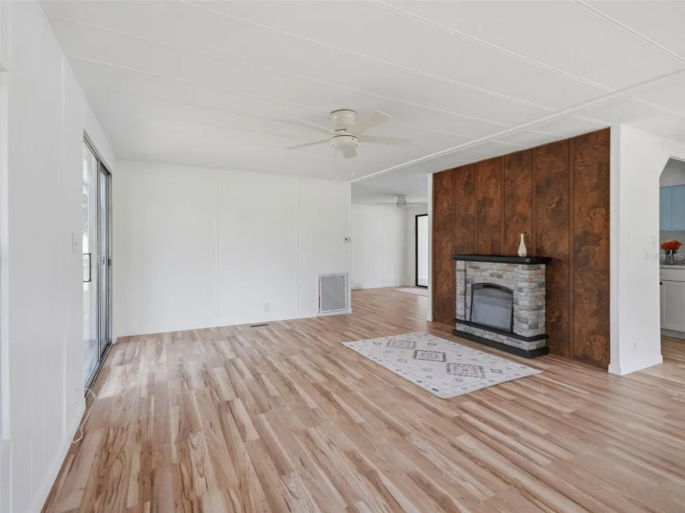 8180 MODENA AVENUE Brooksville, FL 34613